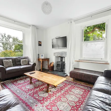 Yew Bank Holiday home