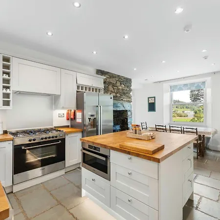 Yew Bank Holiday home *