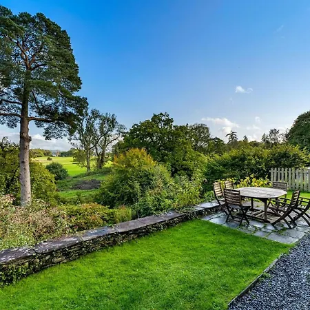 Yew Bank Holiday home *